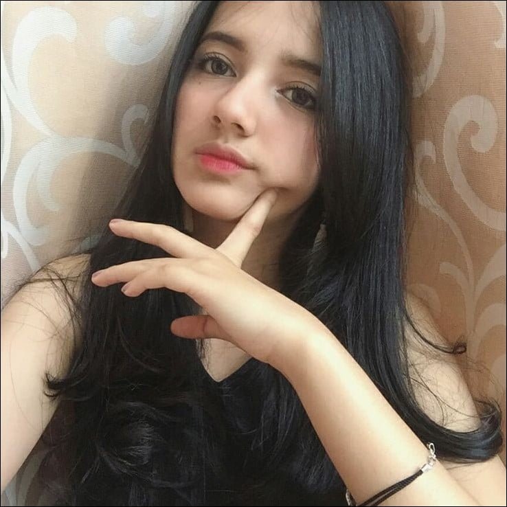 cute-girl-pic cute-girl-pic
