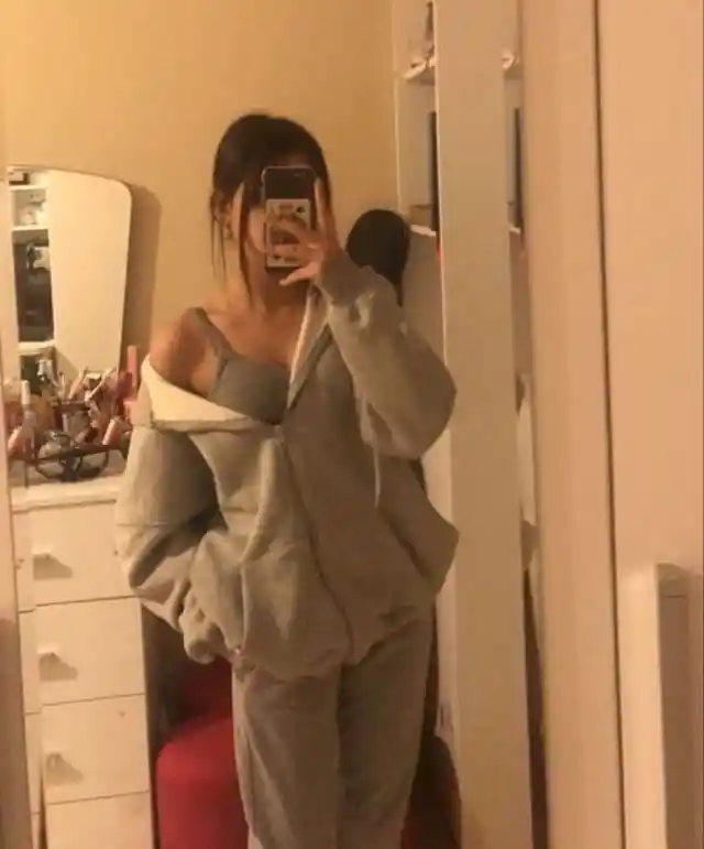real-hide-face-girl-pic real-hide-face-girl-pic