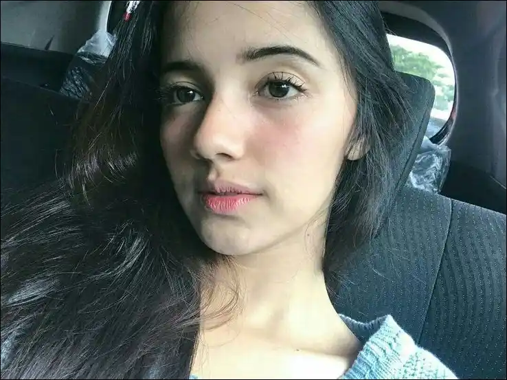 stylish-girls-dp-images stylish-girls-dp-images