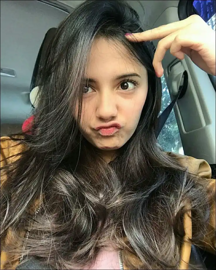 stylish-girls-dp-images stylish-girls-dp-images