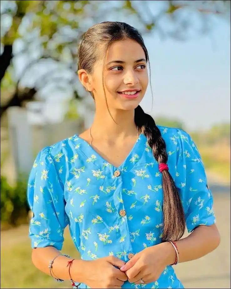 stylish-girls-dp-images stylish-girls-dp-images