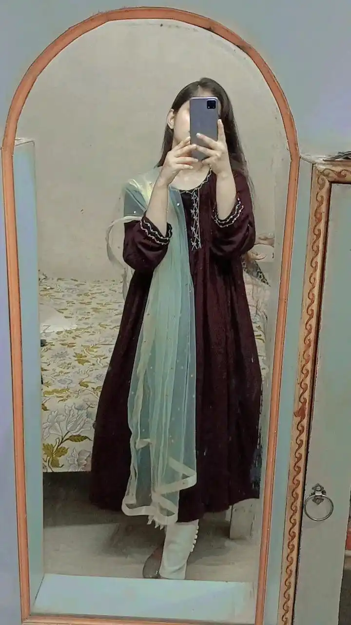 hide-face-girl-pic-dp hide-face-girl-pic-dp