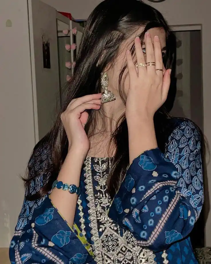 hide-face-girl-pic-dp hide-face-girl-pic-dp