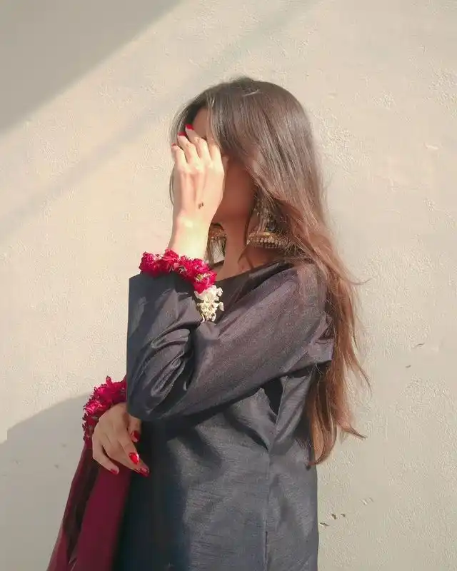 hide-face-girl-pic-dp hide-face-girl-pic-dp