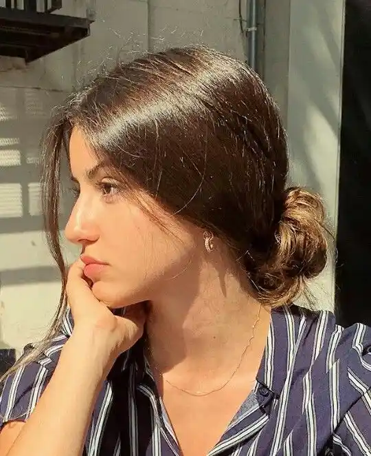 iphone-girls-dp iphone-girls-dp